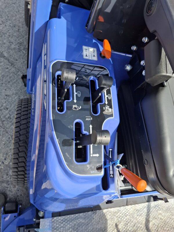 ISEKI SF237 Front Mower - Image 14