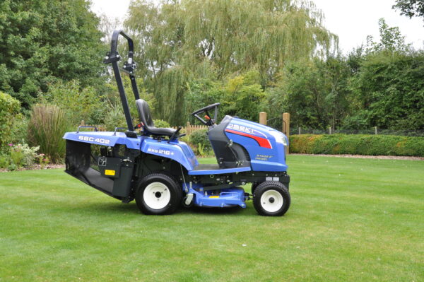 ISEKI SXG216+ Diesel Ride-On Mower - Image 7