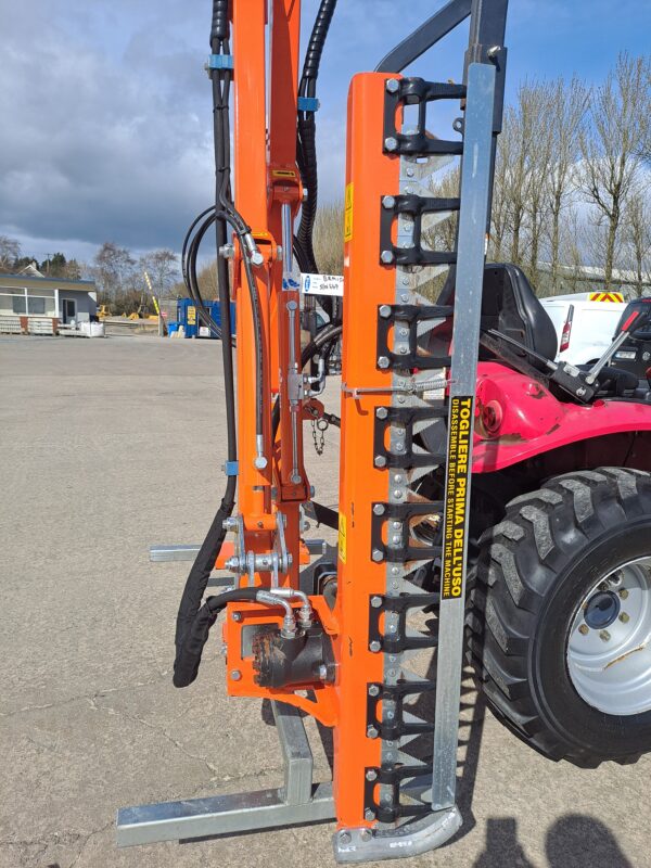 Rinieri BRM120 Fingerbar Hedge Trimmer - Image 3