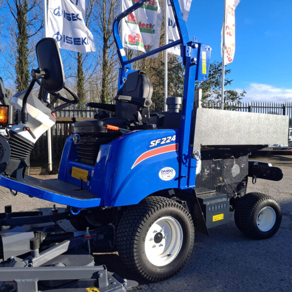 DEMO Iseki SF224 Out-Front Mower SOLD - Image 4