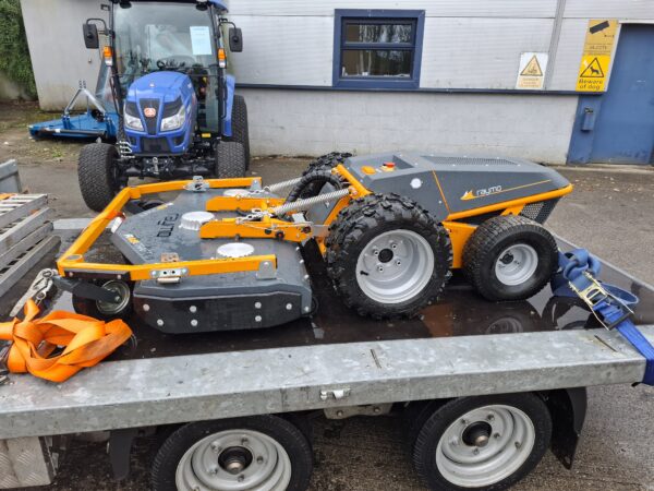 Raymo Torpedo Electric Remote Control Mower - Image 2