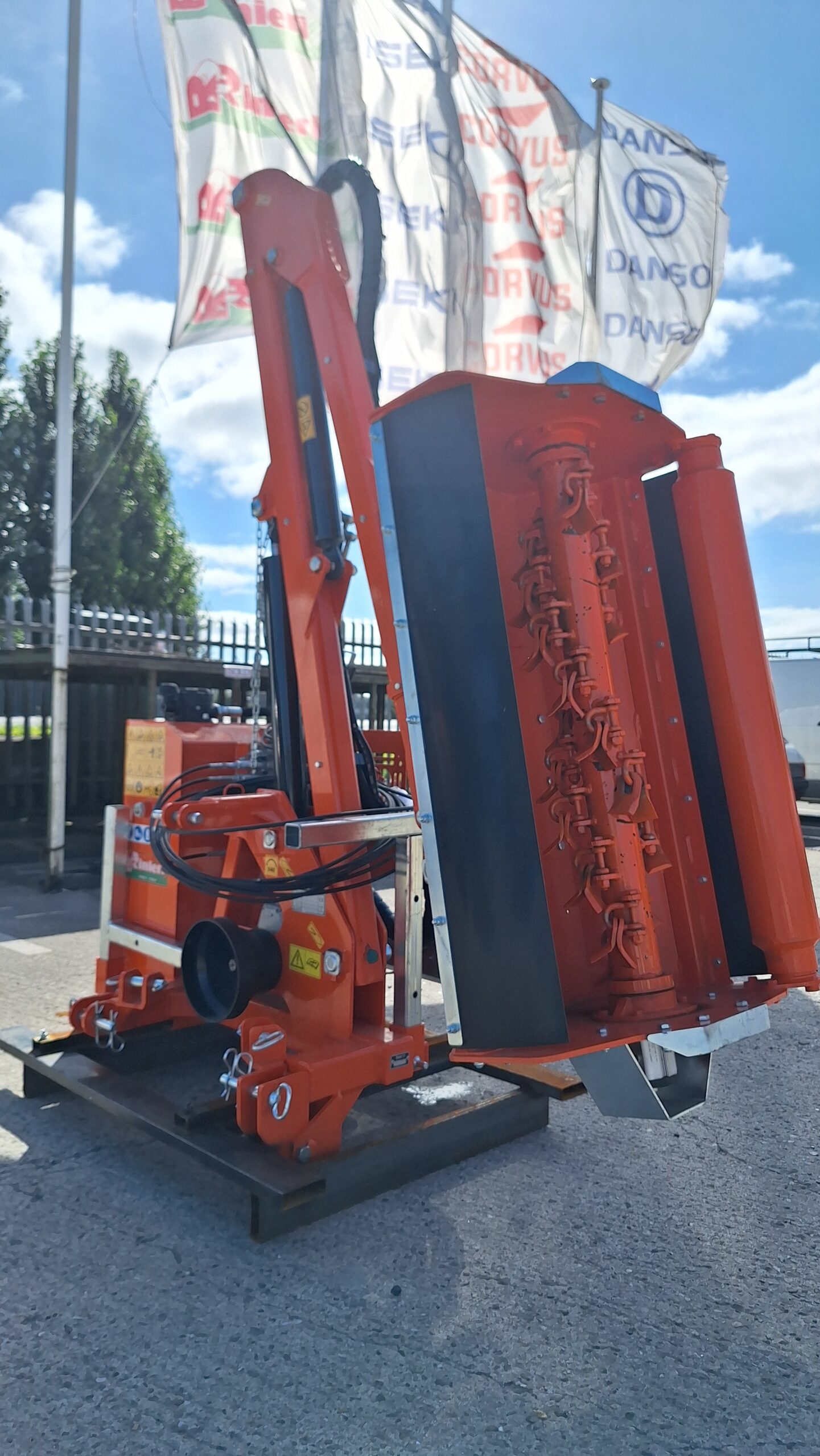 Rinieri BRV Flail Hedge Trimmer - Image 6