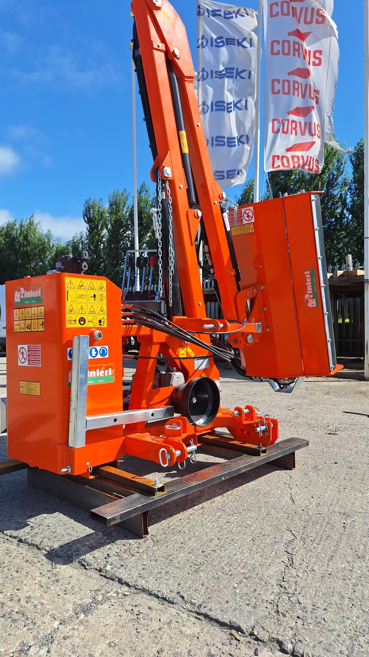 Rinieri BRV Flail Hedge Trimmer - Image 12