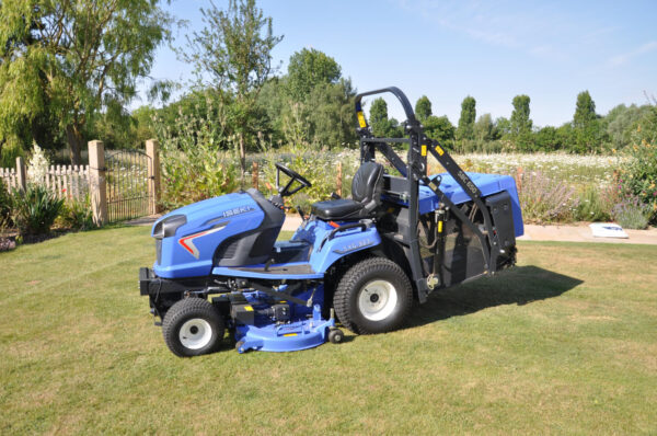 ISEKI SXG324 Diesel Ride-On Mower - Image 3