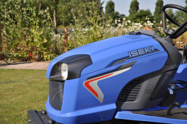 ISEKI SXG324 Diesel Ride-On Mower - Image 5