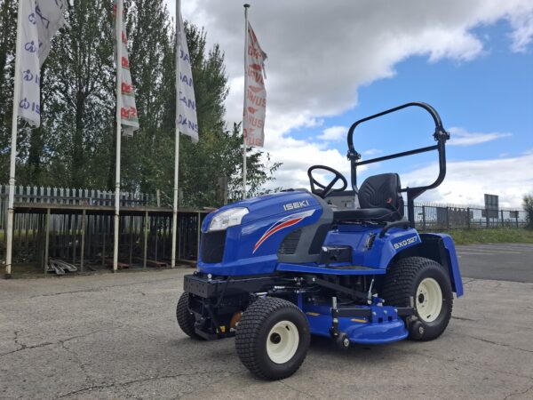 ISEKI SXG327 Diesel Ride-On Mower - Image 14