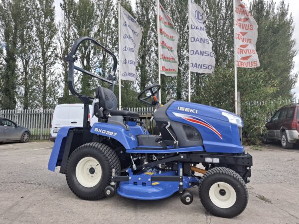 ISEKI SXG327 Diesel Ride-On Mower - Image 16