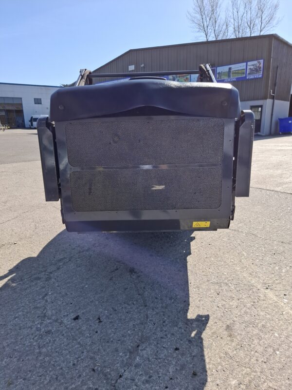 Kubota G21E High Dump Mower - Image 15