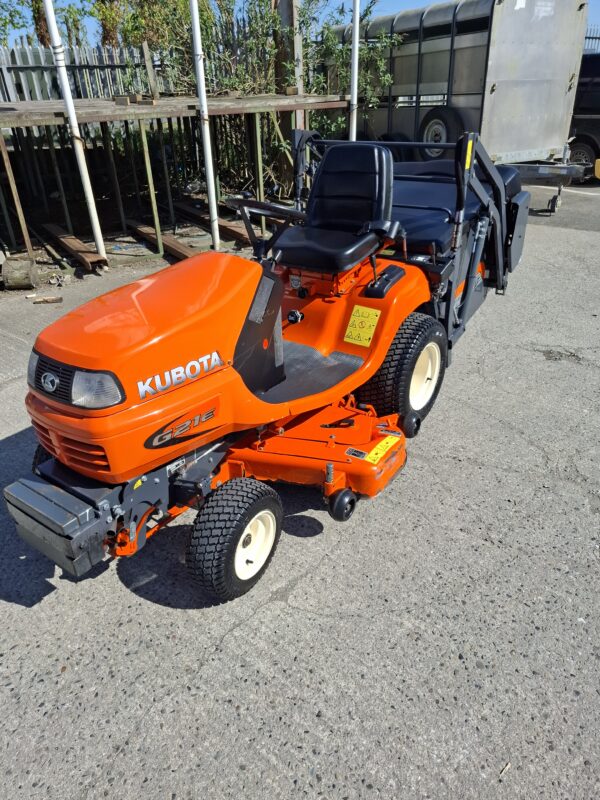 Kubota G21E High Dump Mower - Image 8