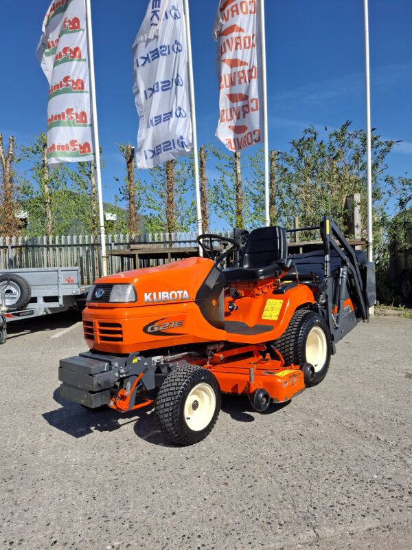 Kubota G21E High Dump Mower - Image 2