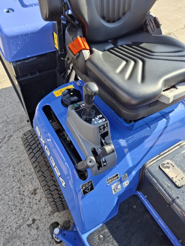 Demo Iseki SXG324 Low Dump Mower - Image 8