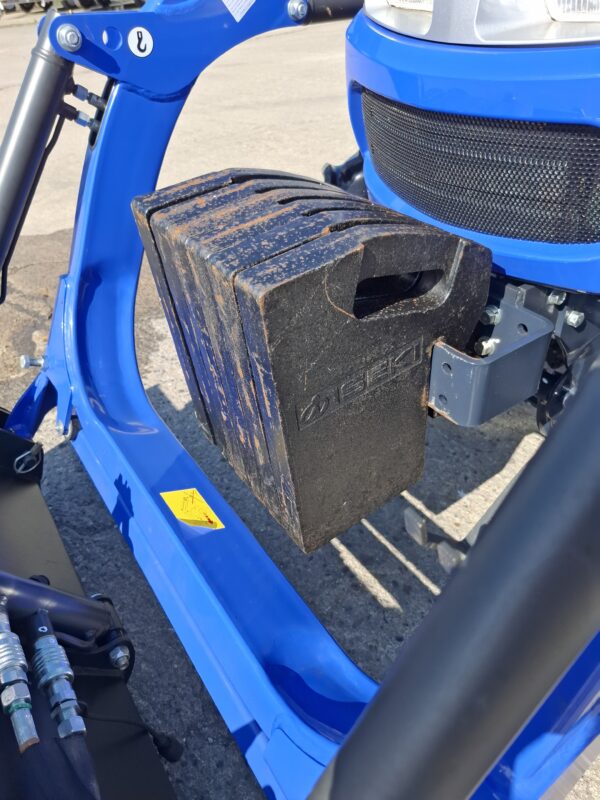 Iseki TM3267 Hydro Compact Tractor & Loader - Image 8