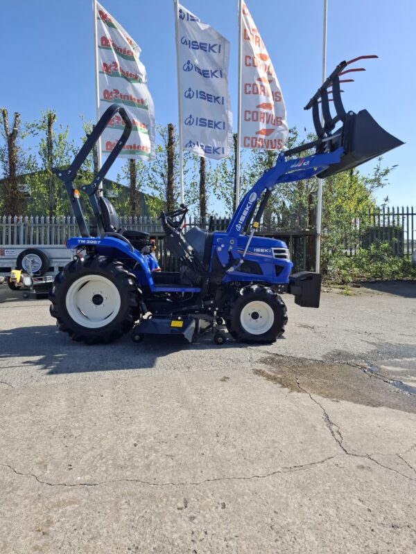 Iseki TM3267 Hydro Compact Tractor & Loader - Image 6