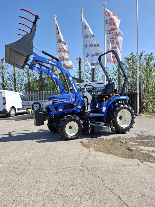 Iseki TM3267 Hydro Compact Tractor & Loader - Image 3