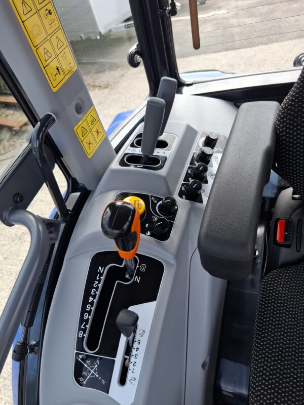 Iseki TG6407 Demo Compact Tractor - Image 12