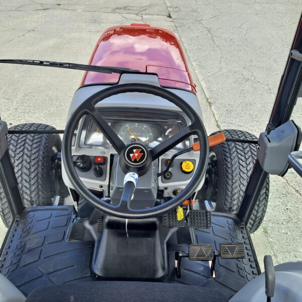 Massey Ferguson 1547 Compact Tractor - Image 3