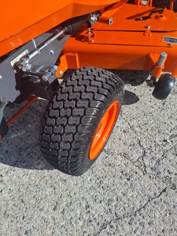 Kubota G21E Low Dump Mower - Image 9