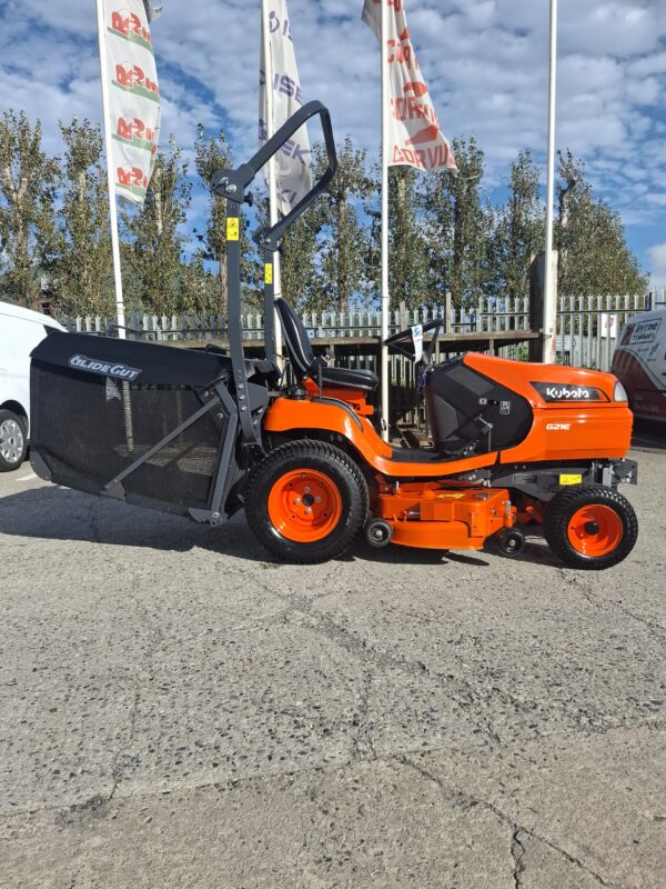 Kubota G21E Low Dump Mower - Image 8