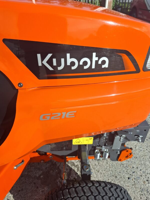 Kubota G21E Low Dump Mower - Image 18