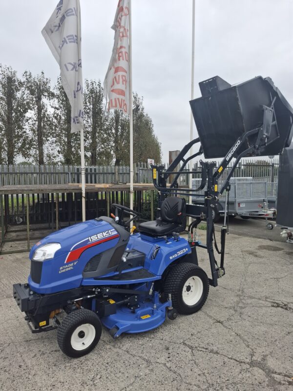 Iseki SXG 323 High Dump Mower - Image 18