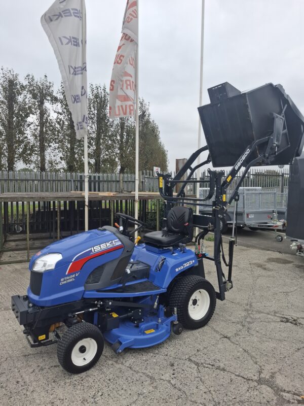 Iseki SXG 323 High Dump Mower - Image 2