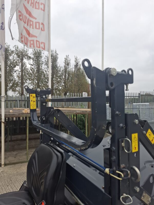 Iseki SXG 323 High Dump Mower - Image 22
