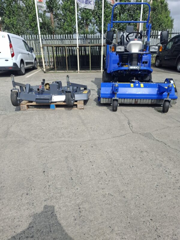 Iseki SF224 Used Out Front Mower With Two Decks - Image 5