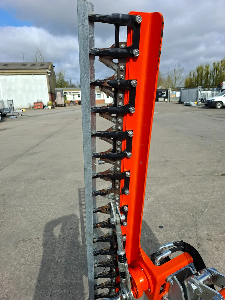 Rinieri BRM 120 finger bar hedge trimmer - Image 4