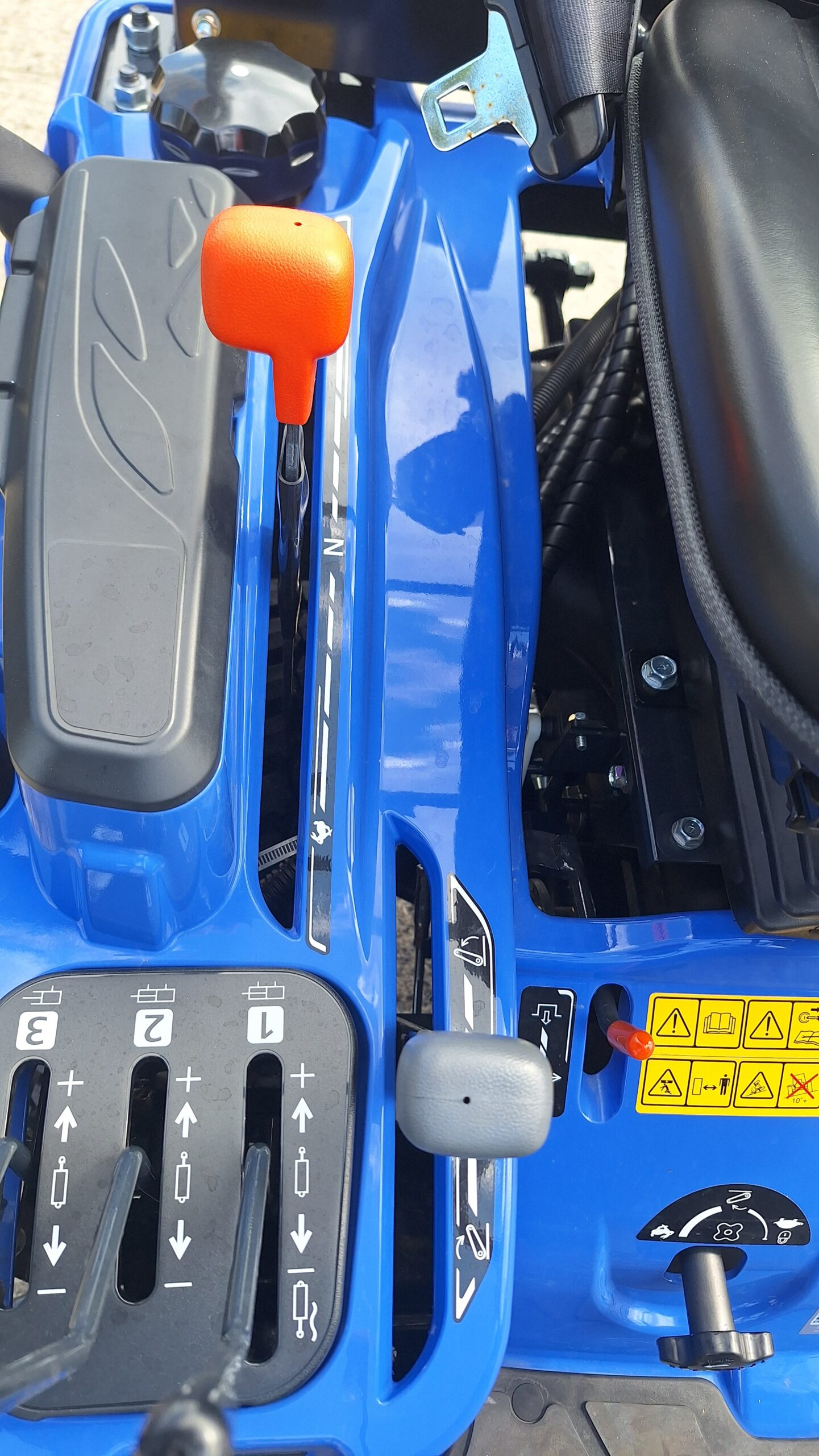 Demo Iseki TM4270 compact tractor - Image 8