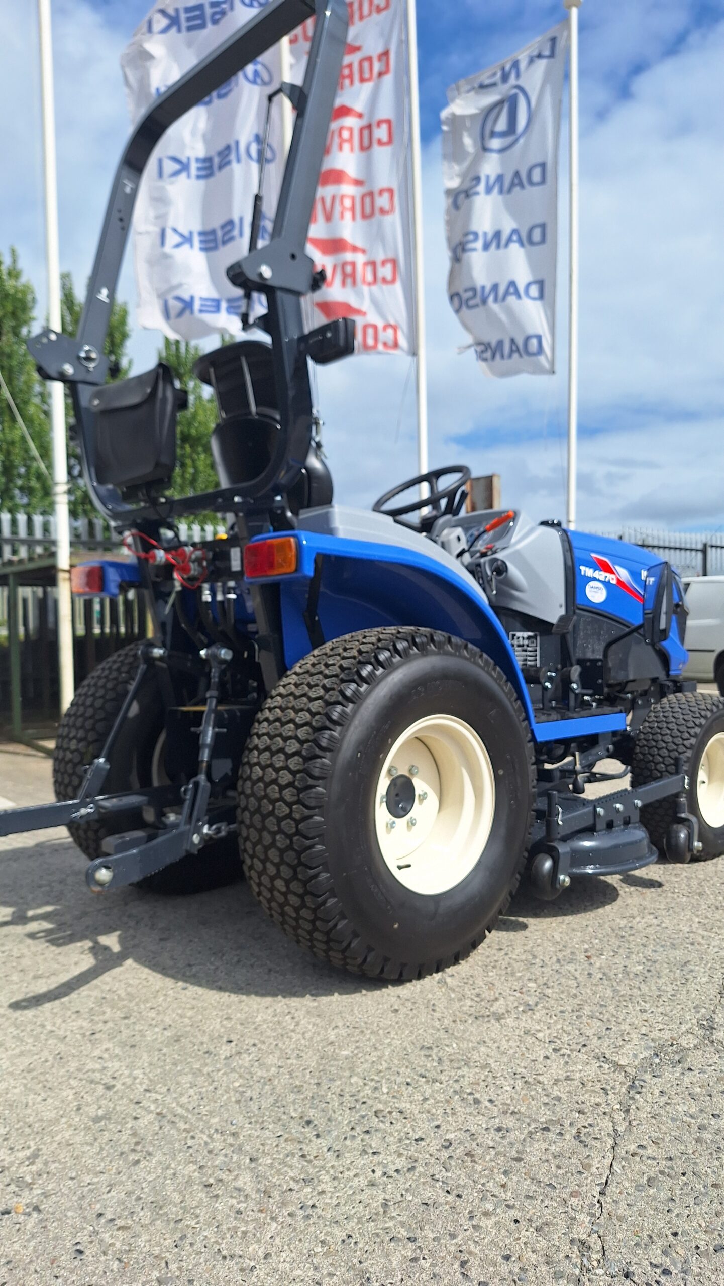 Demo Iseki TM4270 compact tractor - Image 9