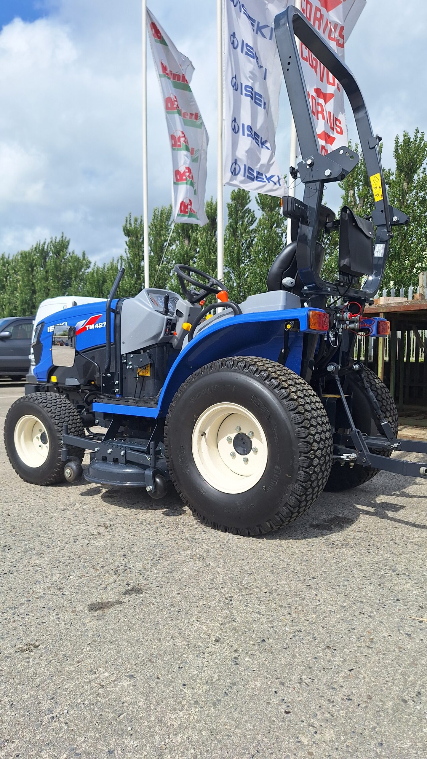 Demo Iseki TM4270 compact tractor - Image 4