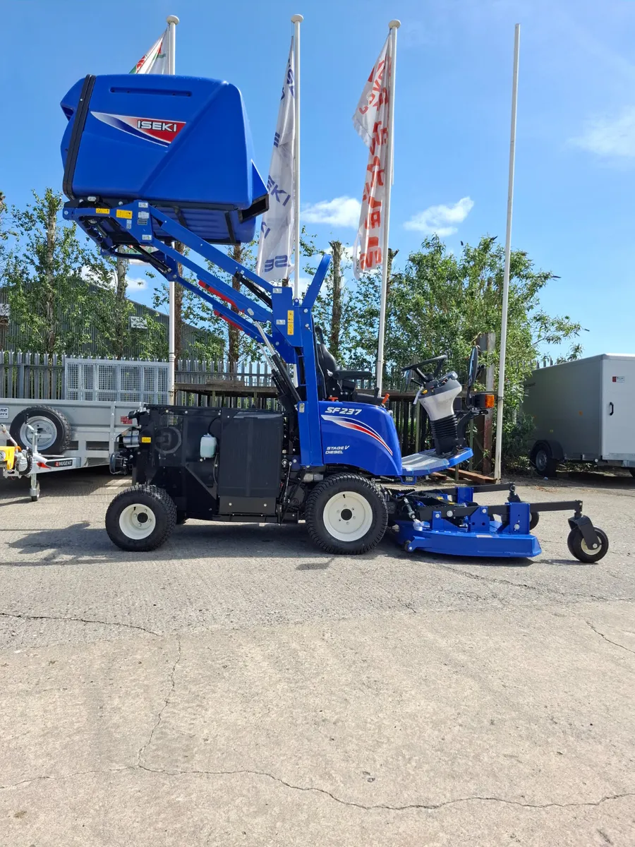 Iseki SF237 Out-Front Mower