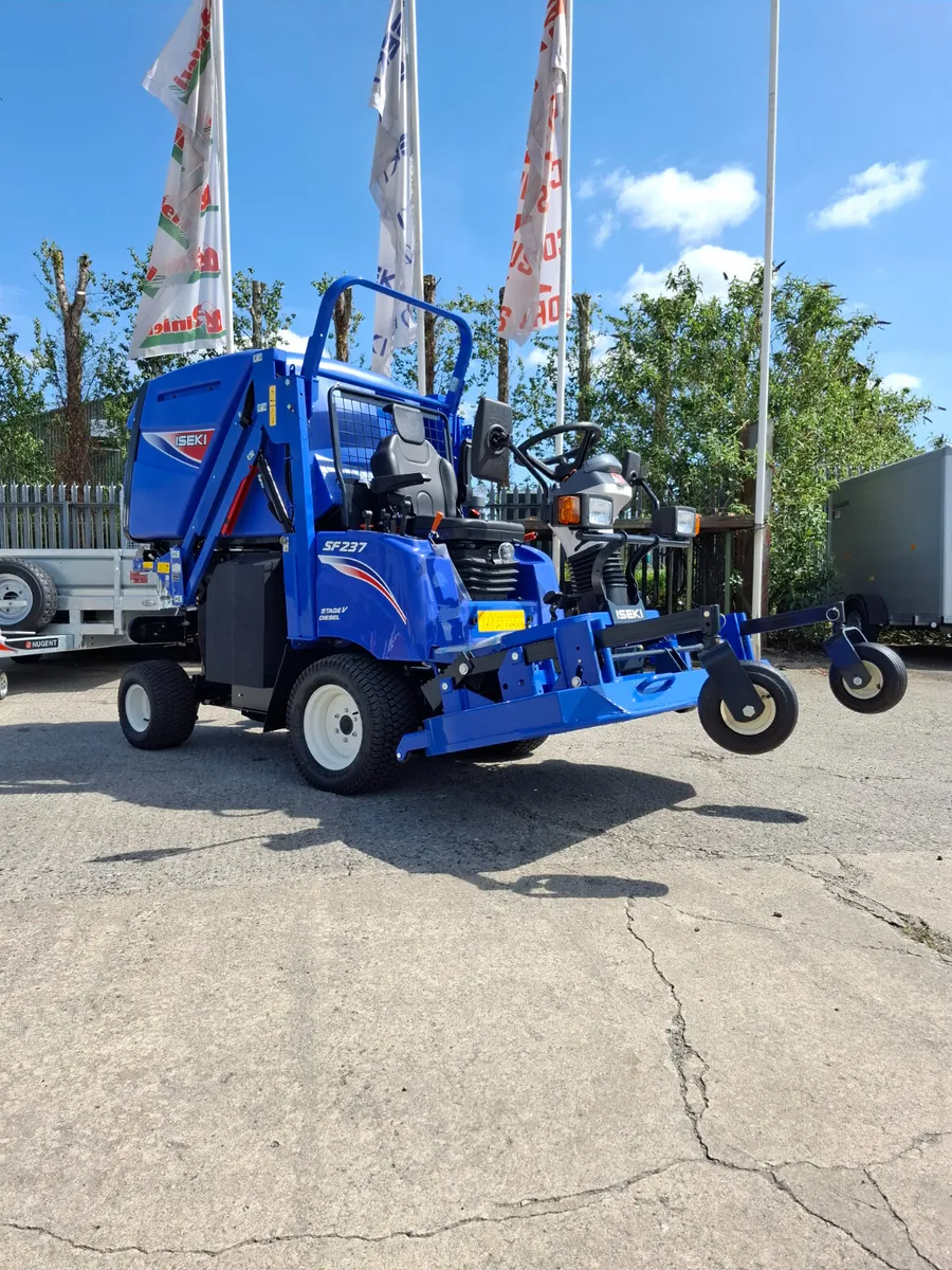 Iseki SF237 Out-Front Mower - Image 2