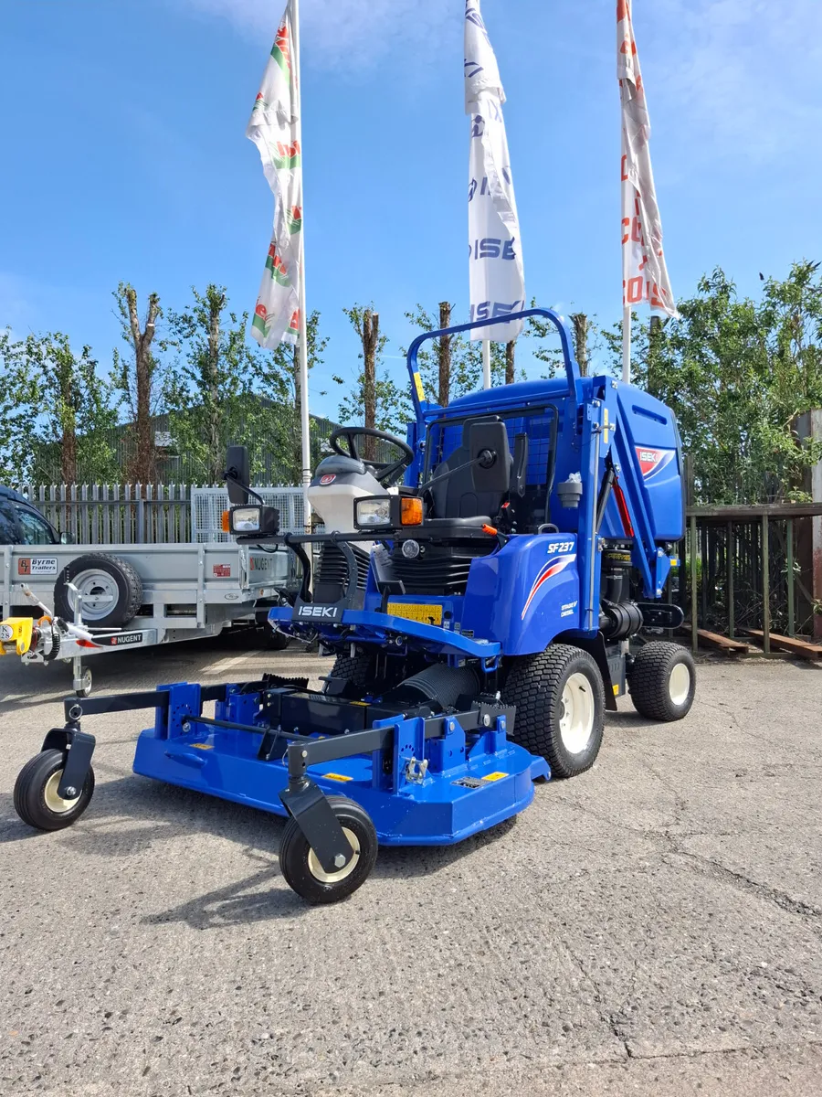 Iseki SF237 Out-Front Mower - Image 3