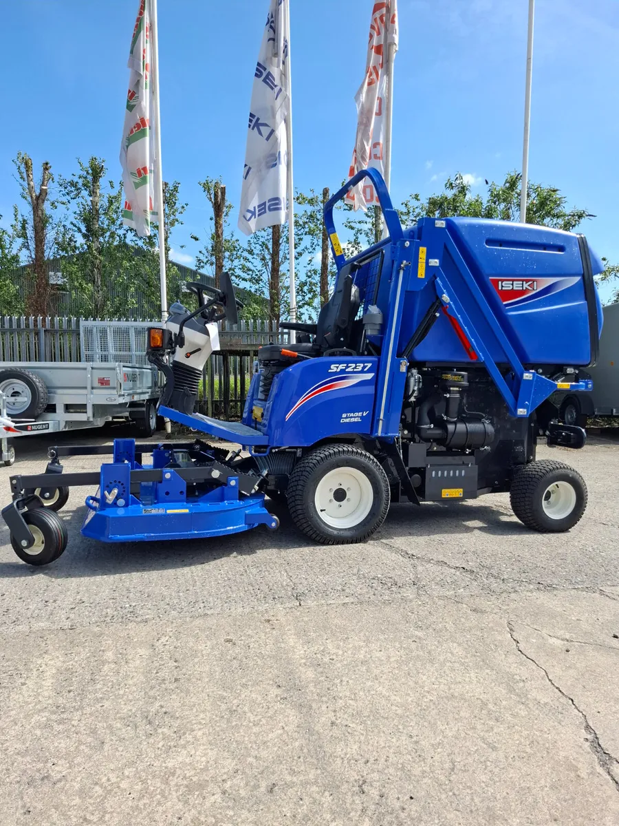 Iseki SF237 Out-Front Mower - Image 4