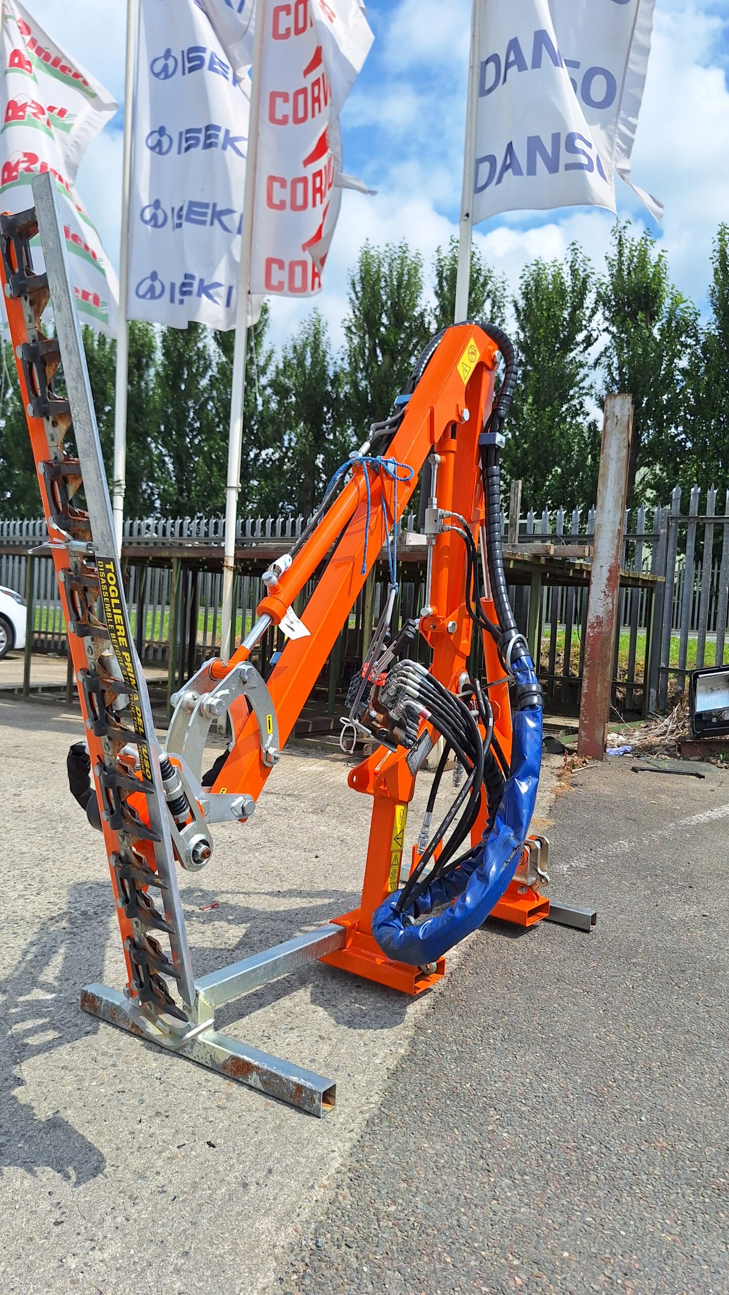 Rinieri BRM 120 finger bar hedge trimmer