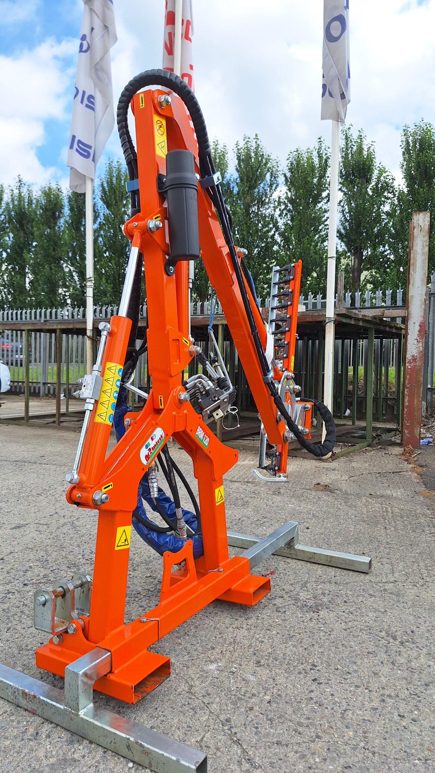 Rinieri BRM 120 finger bar hedge trimmer - Image 7